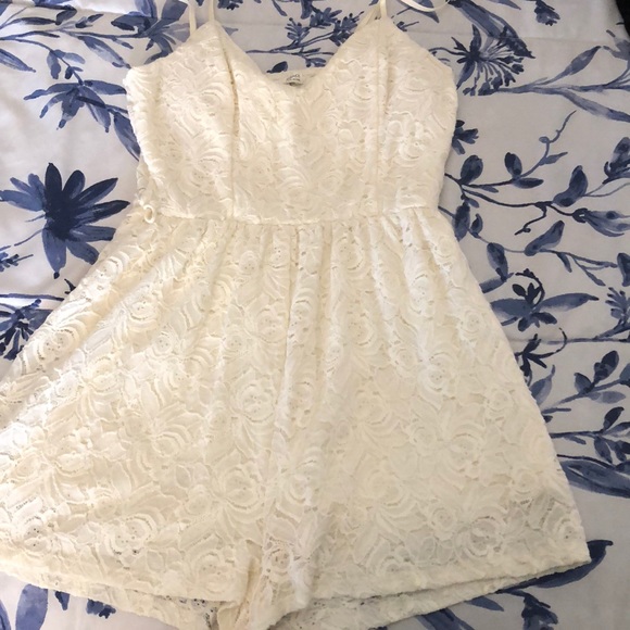 Other - White lace romper